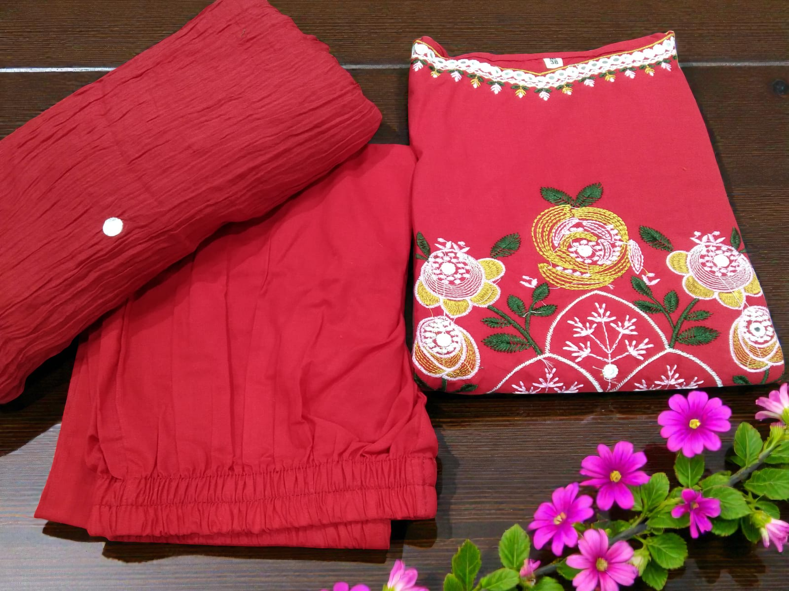 Everyday Elegance Red Kurti Set - Image 2