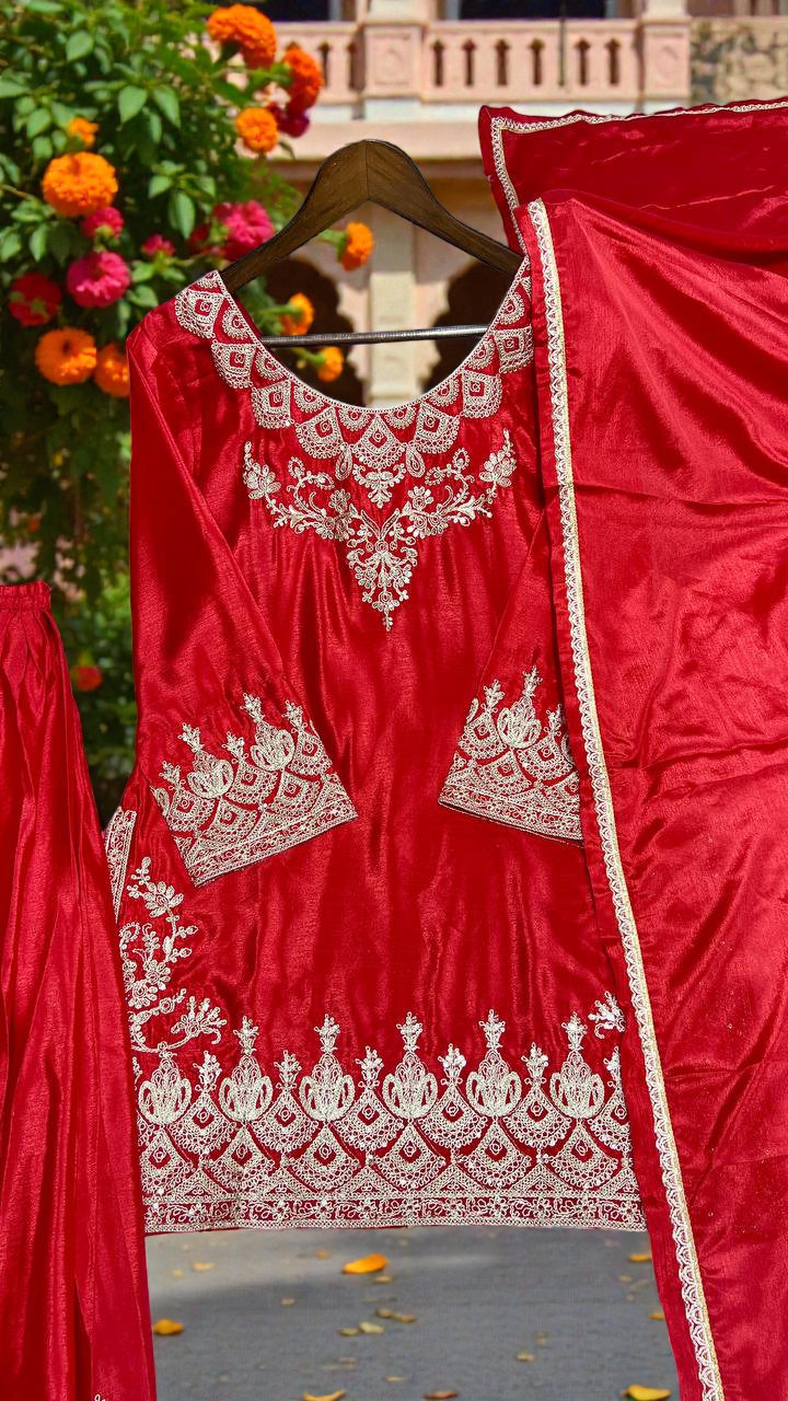 Rhea Sequin Statement Set - Image 4